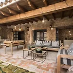 Con Piscina Feriehus Mora de Rubielos