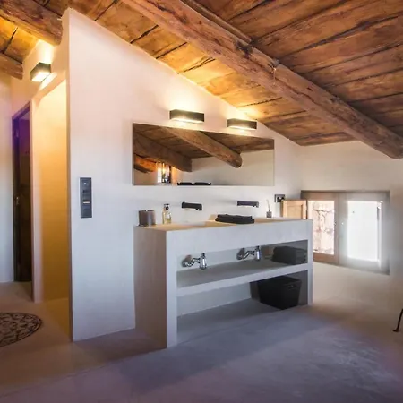Con Piscina Holiday home *