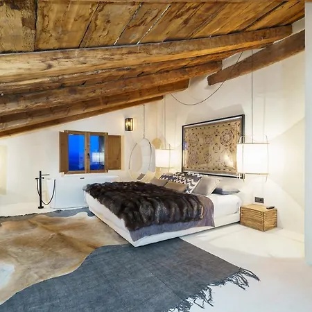 Con Piscina Feriehus